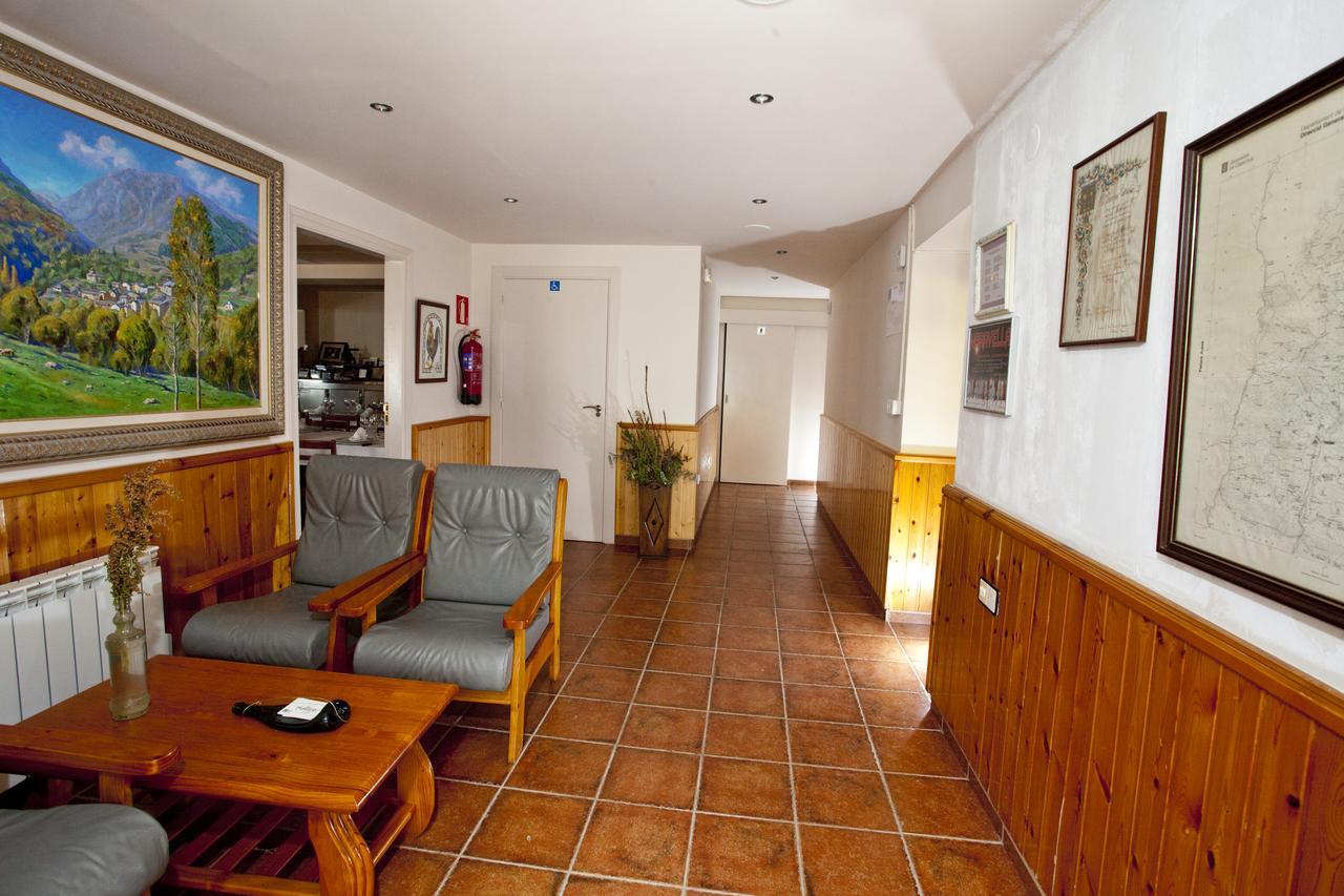 Hotel Montseny Espuy ภายนอก รูปภาพ